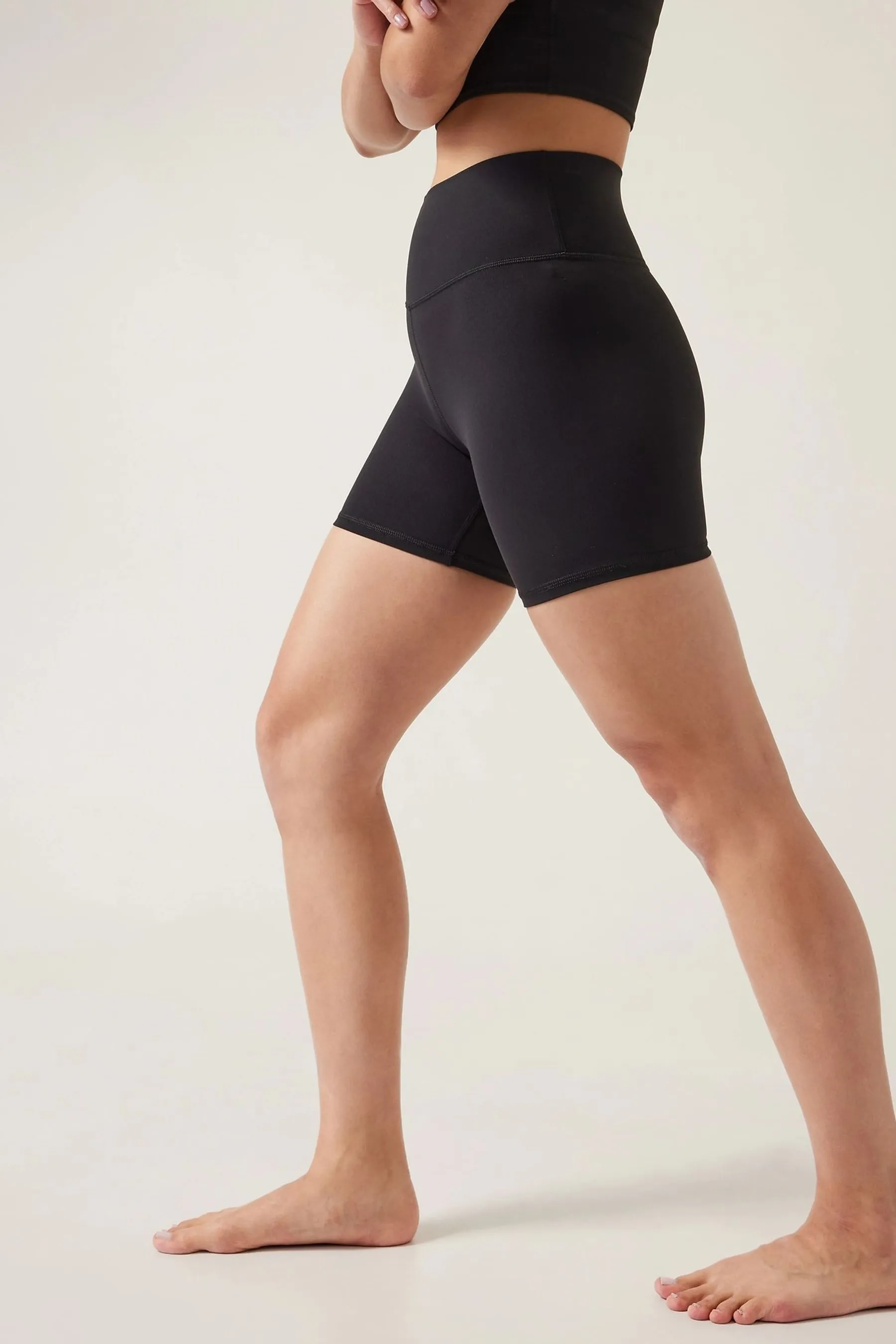 Athleta Black Transcend 5 Inch Mid Rise Cycle Shorts