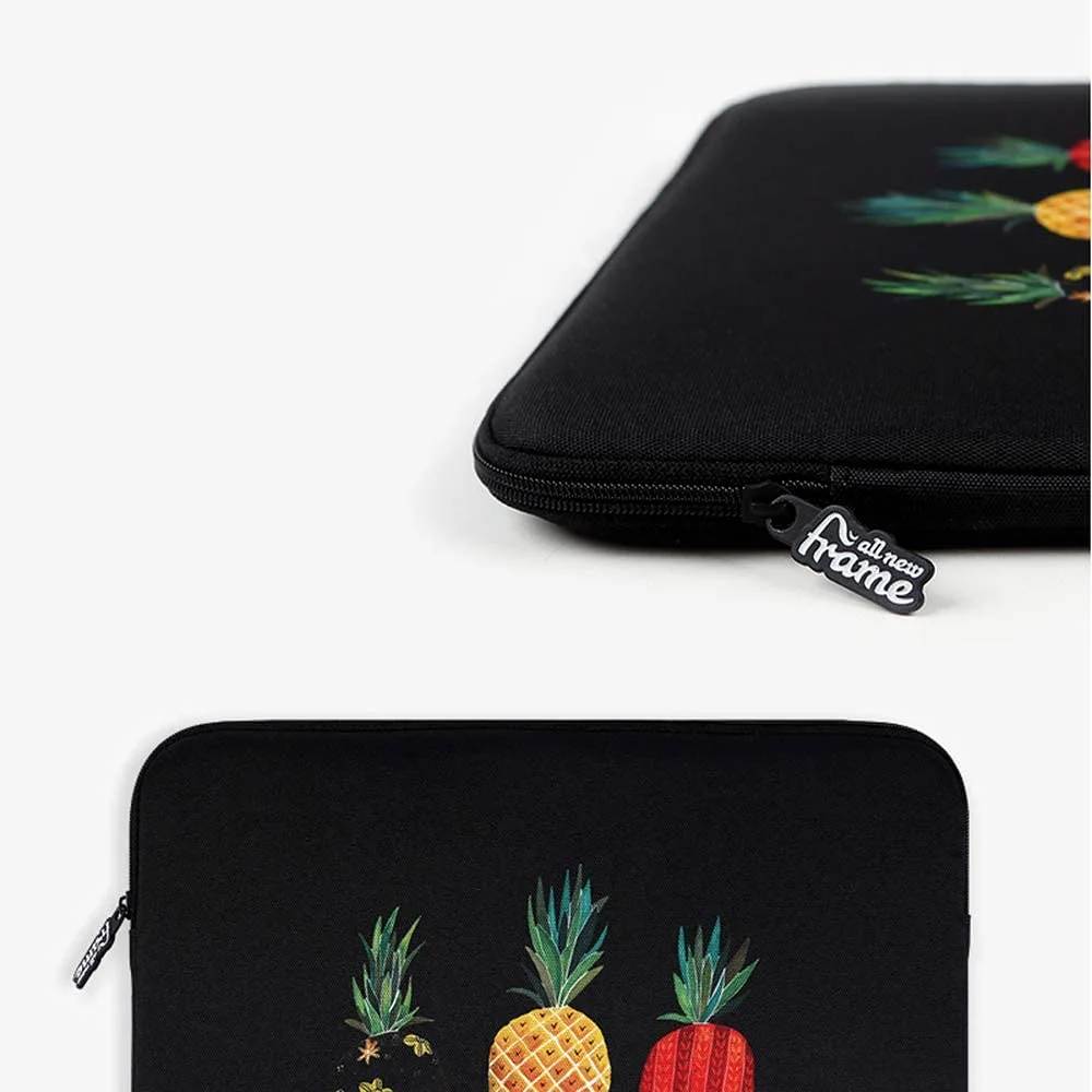 Black Pineapple Graphic iPad 11 13 15 17 inch Laptop Sleeves Cases Protective Covers Purses Handbags Square Cushion Pouches Desi