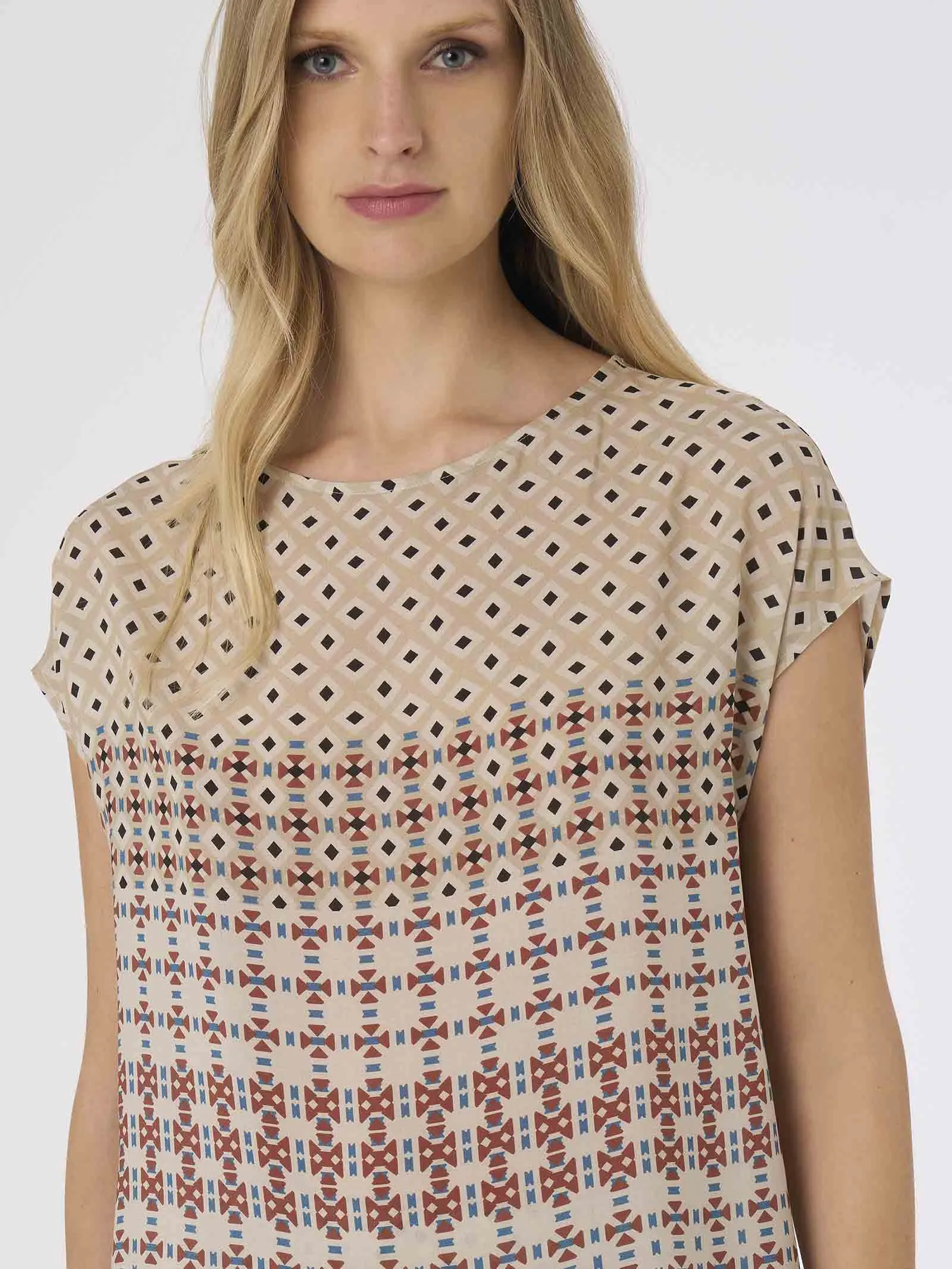 Blusa con stampa geometrica in mussola di EcoSeta - Fant. Irish Cream