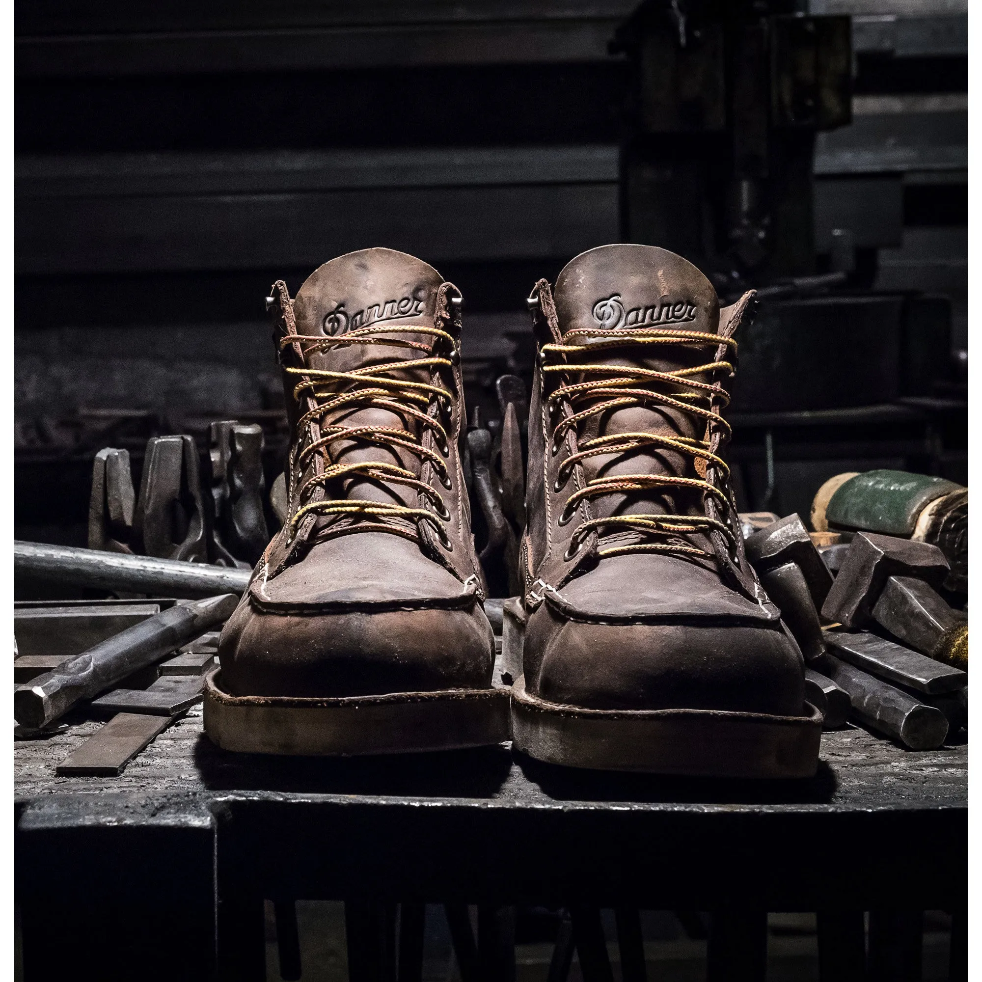 Danner Men's Bull Run Mocha Toe 6 Boot in Brown Steel Toe