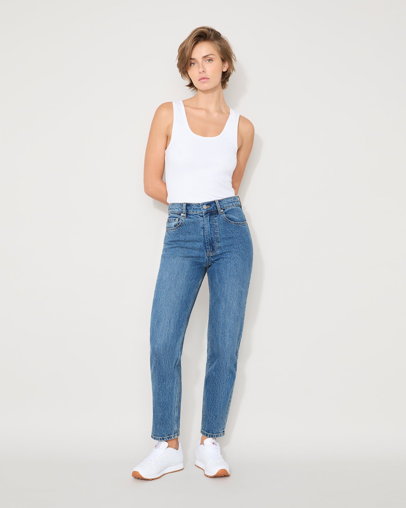 ESSENTIAL WEEKEND JEAN - MID INDIGO