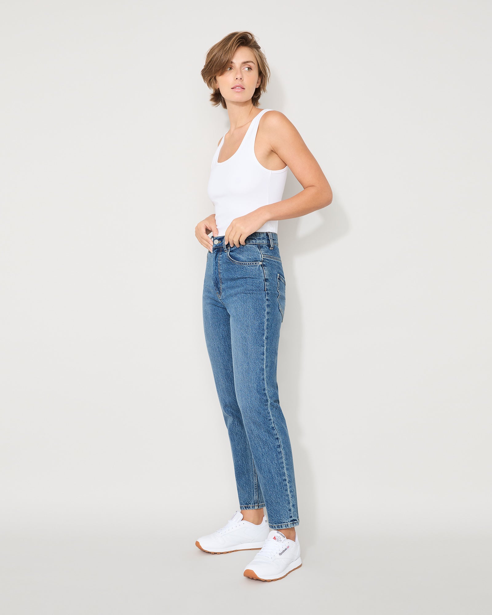 ESSENTIAL WEEKEND JEAN - MID INDIGO