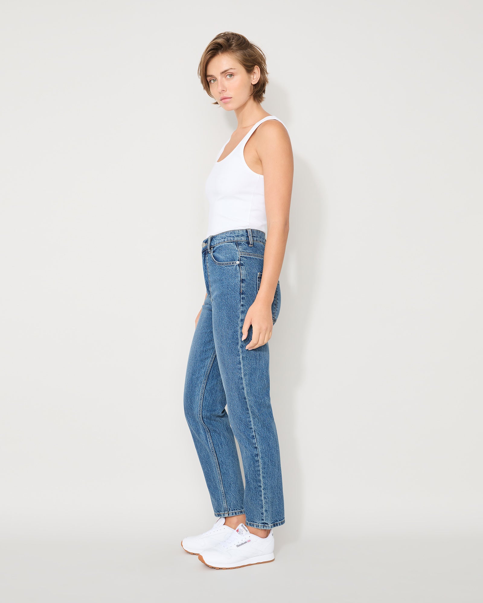 ESSENTIAL WEEKEND JEAN - MID INDIGO