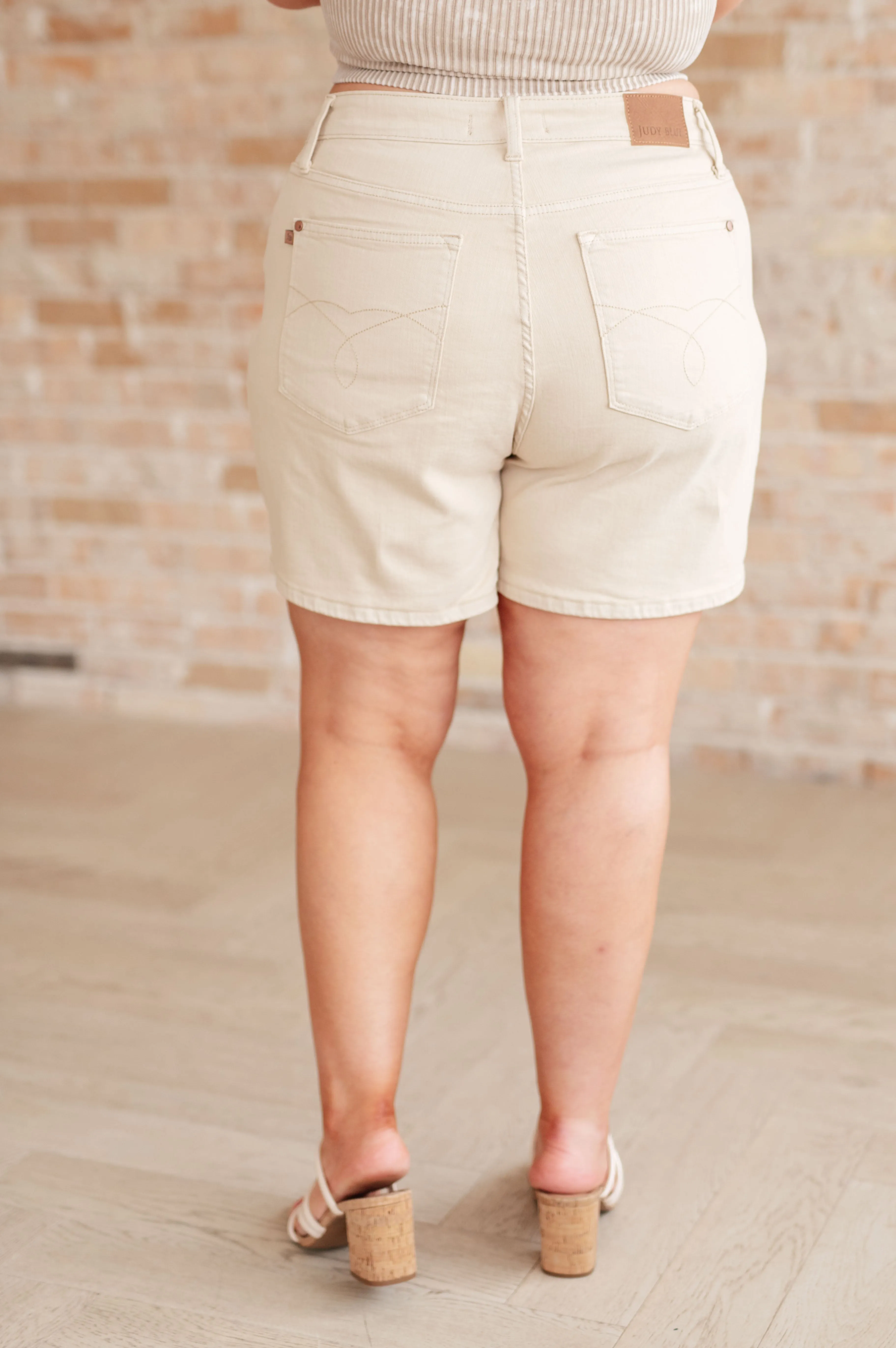 Greta High Rise Shorts in Bone