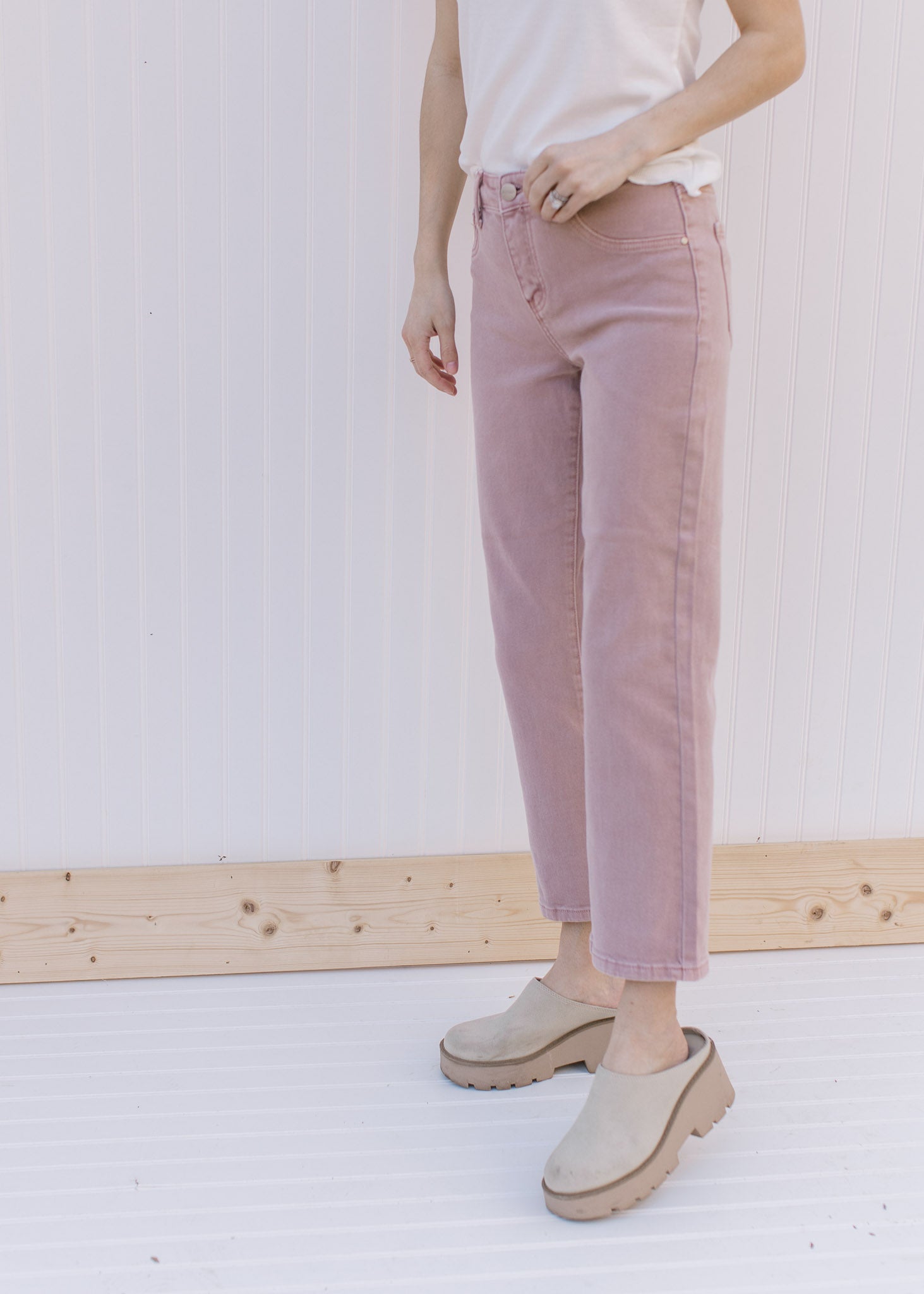 Mauve Mid Rise Cropped Jeans