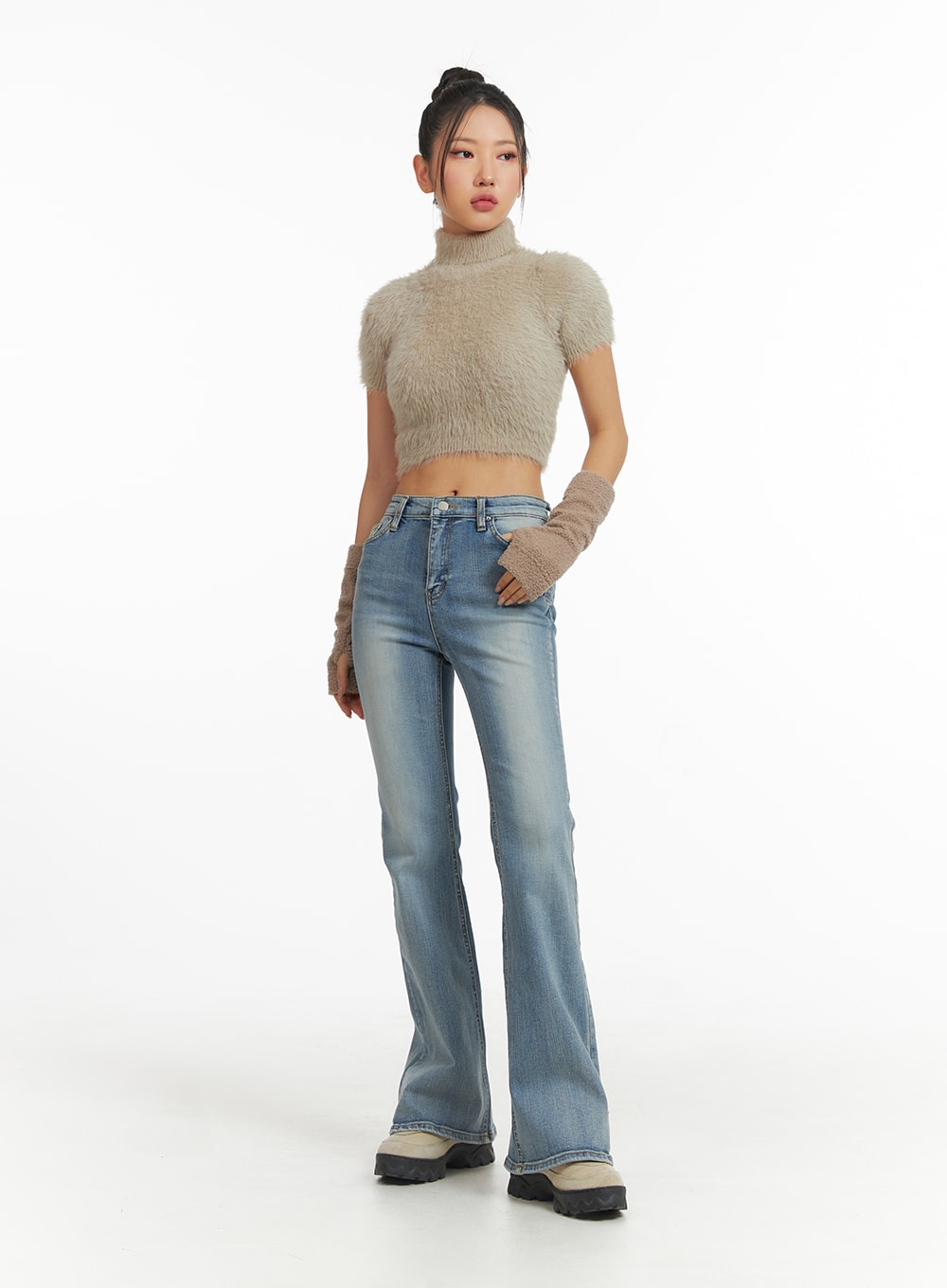 Mid Rise Solid Flared Jeans CJ429