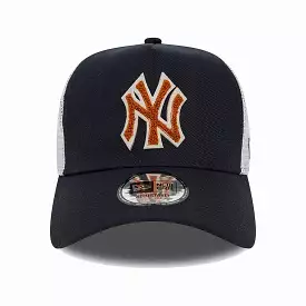 NEW YORK YANKEES BOUCLE NAVY TRUCKER CAP 'NAVY'