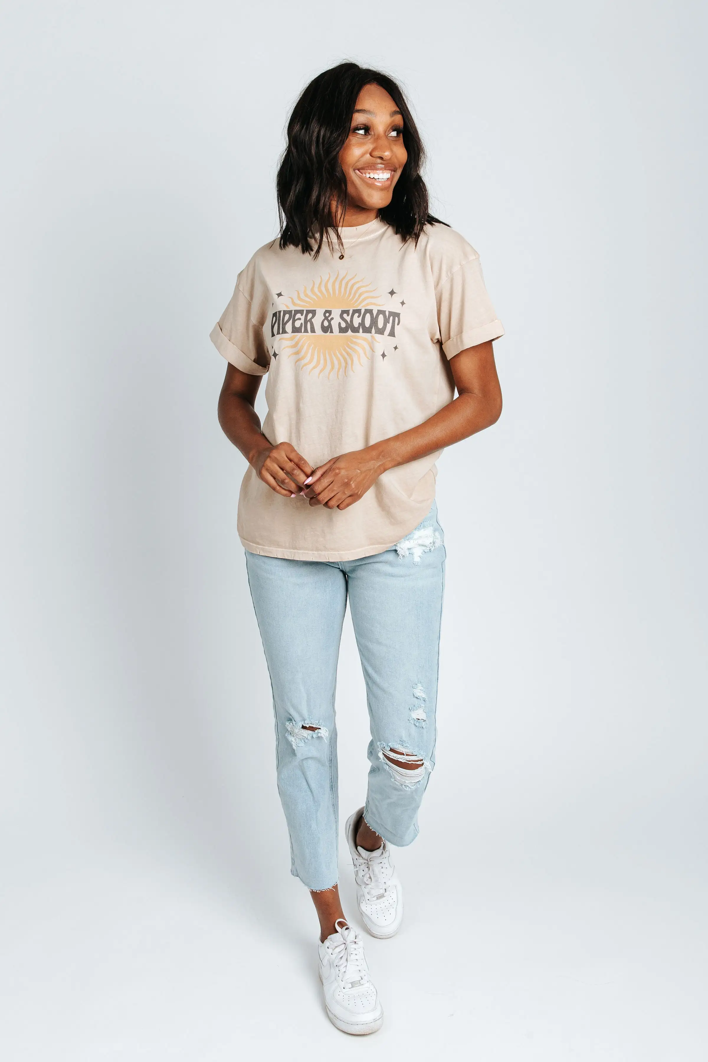 Piper & Scoot: Sun Graphic Tee in Sand