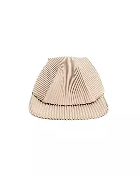 Pleats Cap in Light Mocha Brown