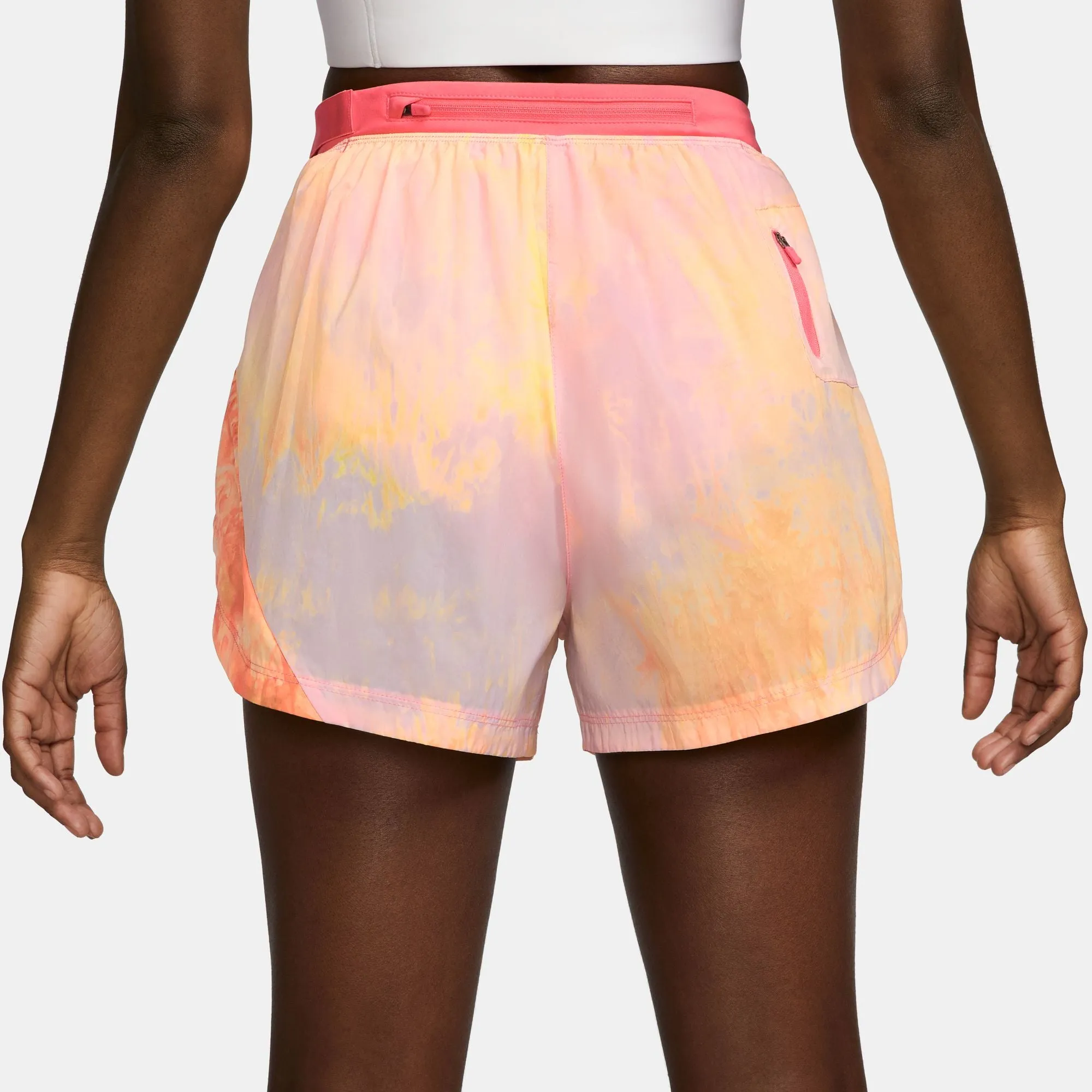 Women's DRI-FIT Repel Mid-Rise 3 Shorts (611 - Coral Chalk/Sea Coral/Pearl Pink/Sea Coral)