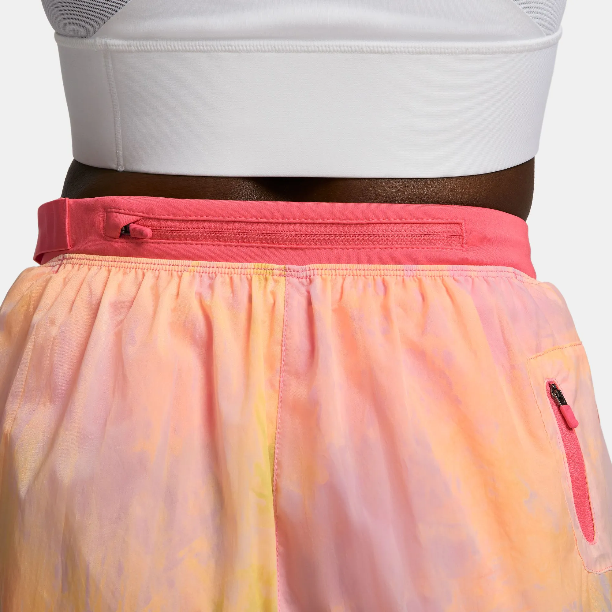 Women's DRI-FIT Repel Mid-Rise 3 Shorts (611 - Coral Chalk/Sea Coral/Pearl Pink/Sea Coral)