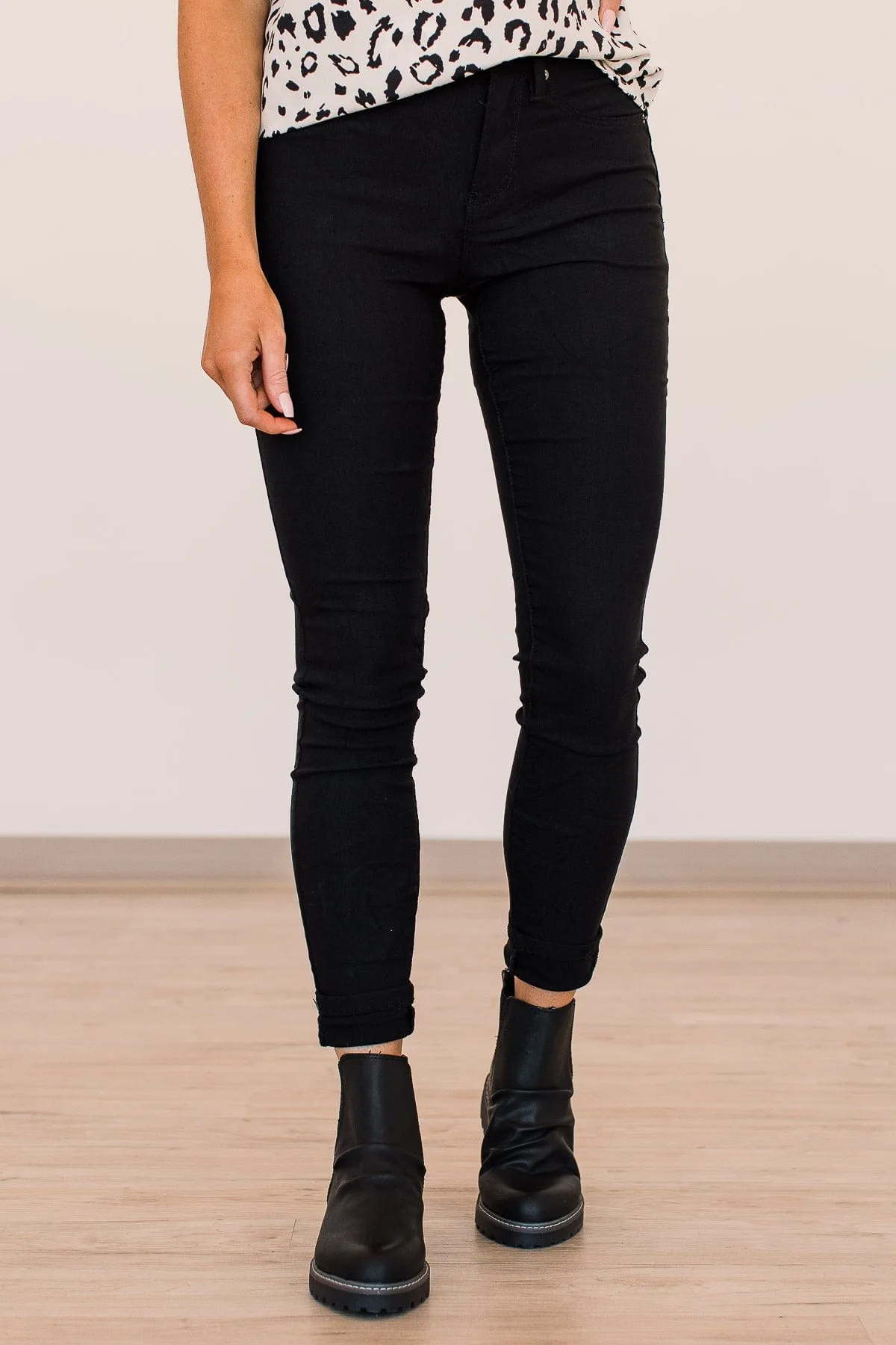 YMI Mid-Rise Jeggings- Helena Wash